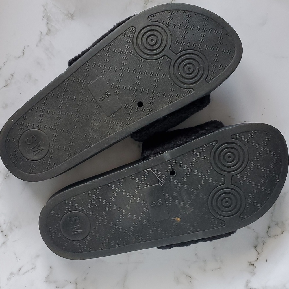 Steve Madden Black Fur Slides, 8 - Picture 5 of 5
